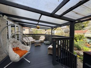 Deck Seating area- click for photo gallery